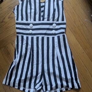 Chic Black and White Striped Women's Rockabilly Playsuit